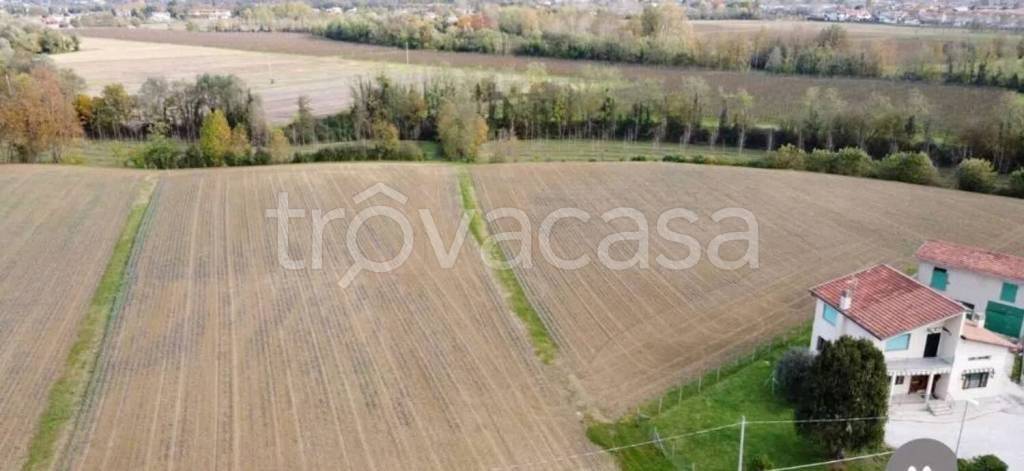 terreno agricolo in vendita ad Azzano Decimo in zona Tiezzo