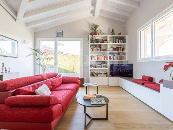 casa indipendente in vendita ad Azzano Decimo