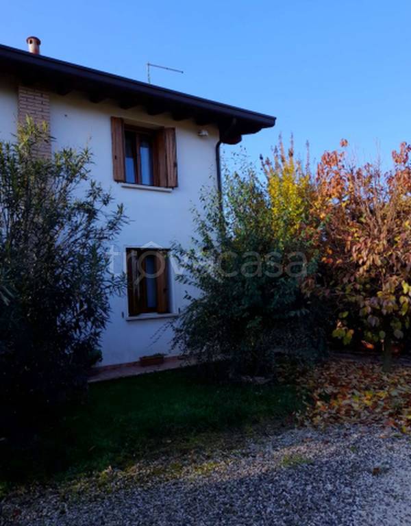 casa indipendente in vendita ad Azzano Decimo