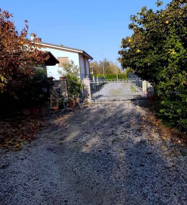 casa indipendente in vendita ad Azzano Decimo