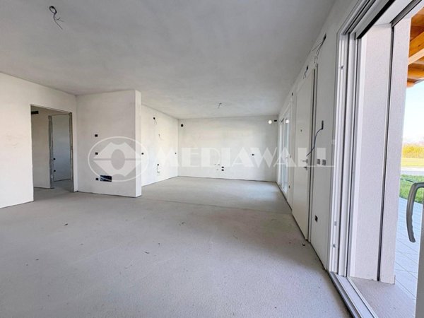 casa indipendente in vendita ad Azzano Decimo in zona Corva