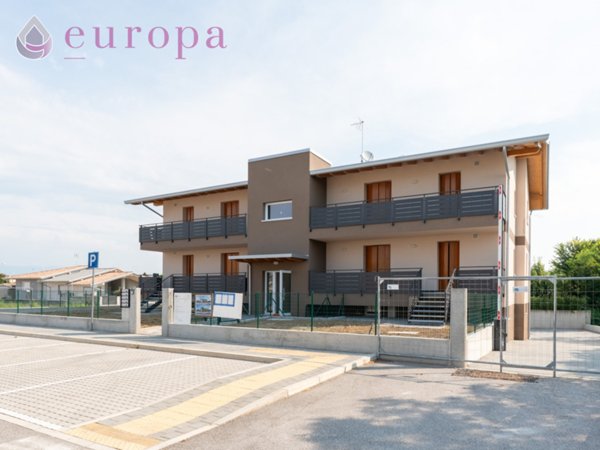 appartamento in vendita ad Azzano Decimo in zona Tiezzo