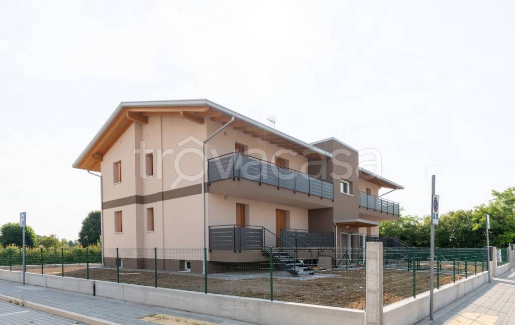 appartamento in vendita ad Azzano Decimo in zona Tiezzo