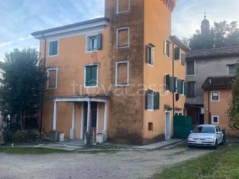 appartamento in vendita ad Azzano Decimo in zona Tiezzo
