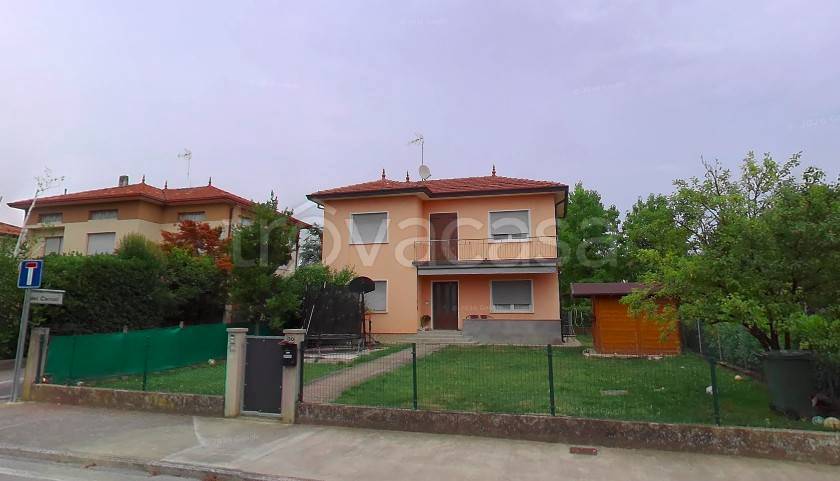 casa indipendente in vendita ad Azzano Decimo