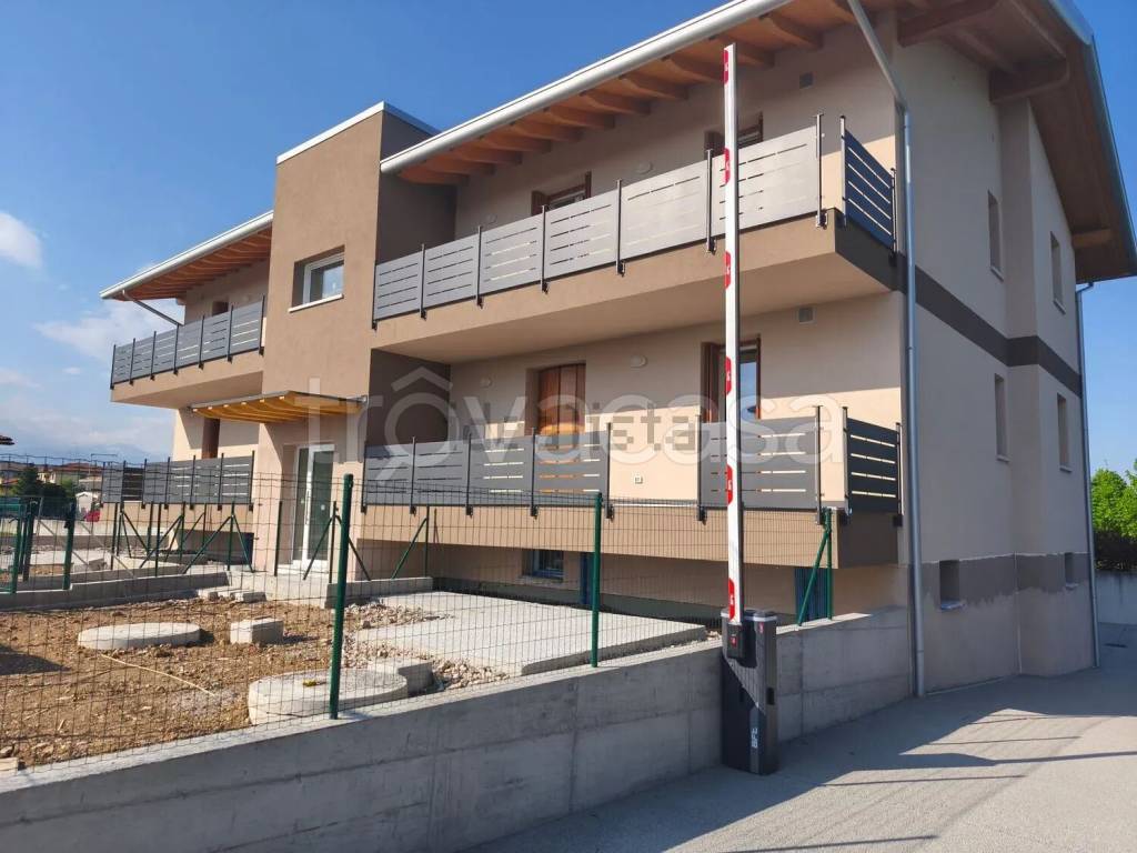 appartamento in vendita ad Azzano Decimo in zona Tiezzo