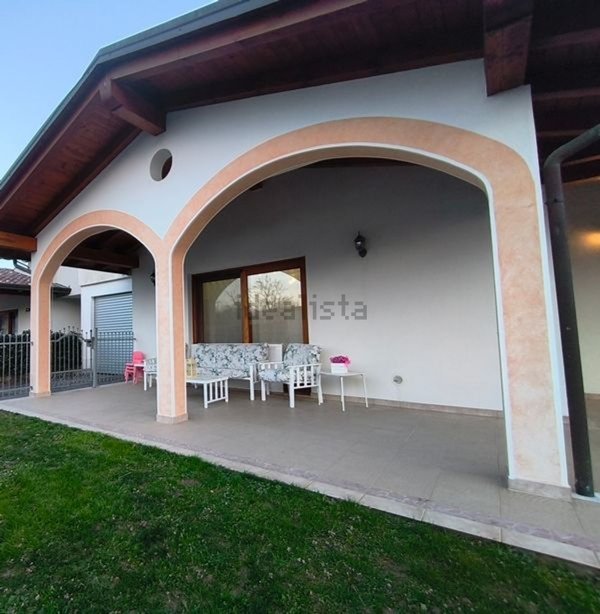 casa indipendente in vendita ad Azzano Decimo