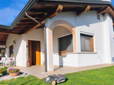 casa indipendente in vendita ad Azzano Decimo