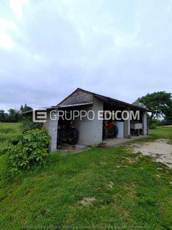 locale commerciale in vendita ad Azzano Decimo