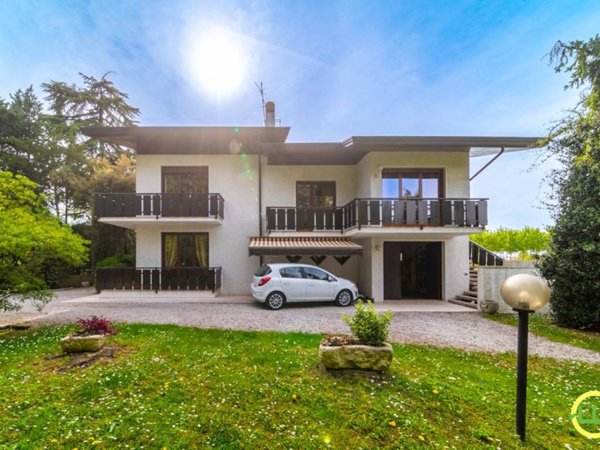 casa indipendente in vendita ad Azzano Decimo