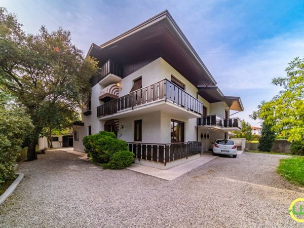 casa indipendente in vendita ad Azzano Decimo