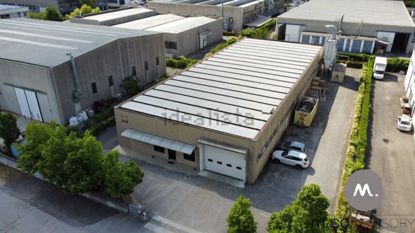 locale di sgombero in vendita ad Azzano Decimo