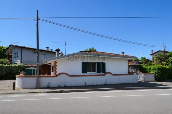 casa indipendente in vendita ad Azzano Decimo
