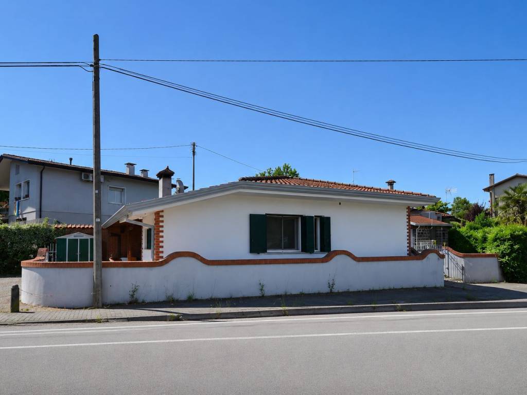casa indipendente in vendita ad Azzano Decimo