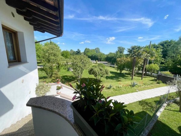 casa indipendente in vendita ad Azzano Decimo in zona Cesena