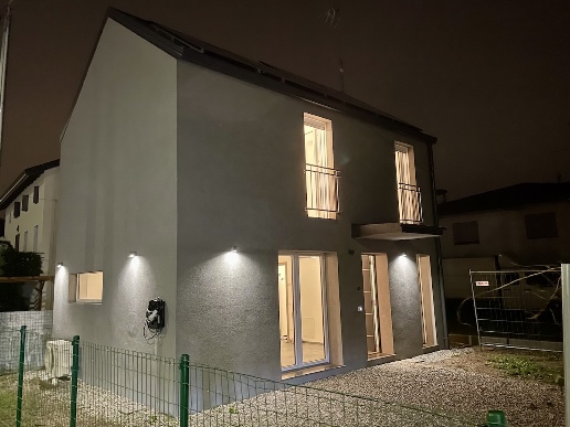 casa indipendente in vendita ad Azzano Decimo in zona Fratte