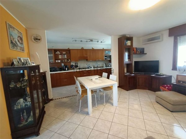 casa indipendente in vendita ad Azzano Decimo in zona Corva