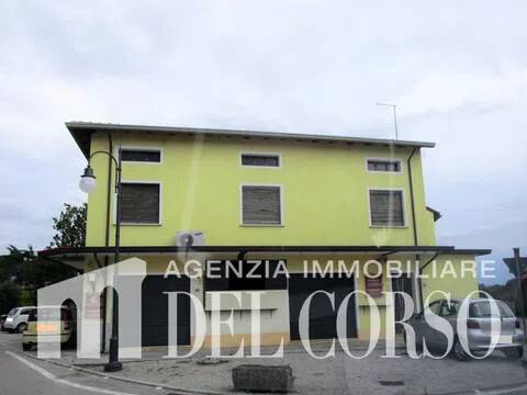 intera palazzina in vendita ad Azzano Decimo in zona Cesena