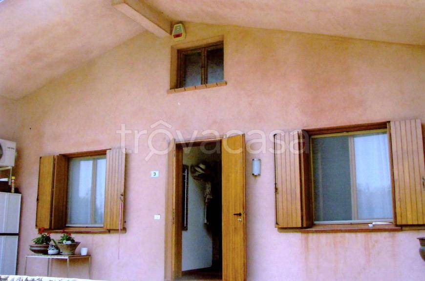 casa indipendente in vendita ad Azzano Decimo in zona Fratte