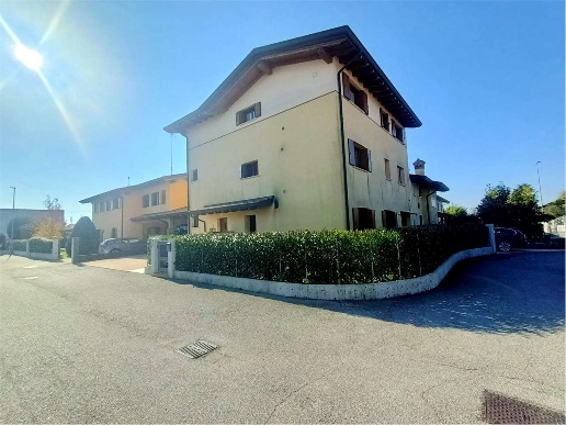 appartamento in vendita ad Azzano Decimo in zona Corva