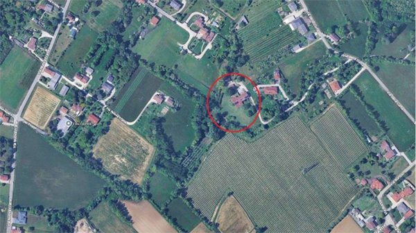 casa indipendente in vendita ad Azzano Decimo in zona Fratte