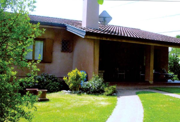 casa indipendente in vendita ad Azzano Decimo
