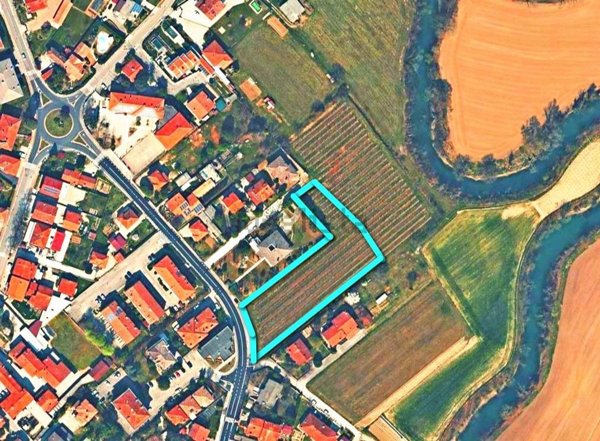 terreno in vendita ad Azzano Decimo in zona Tiezzo