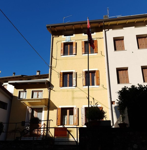 casa indipendente in vendita a Barcis