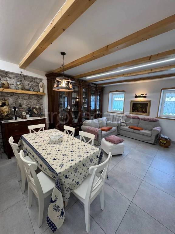 casa indipendente in vendita a Barcis