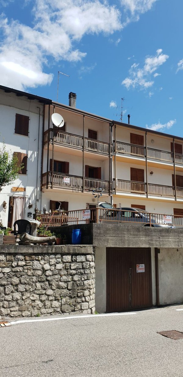 casa indipendente in vendita a Barcis