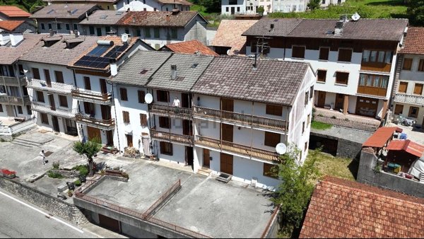 casa indipendente in vendita a Barcis