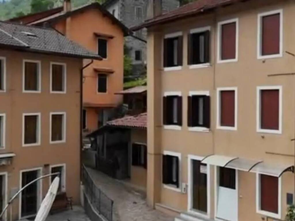 casa indipendente in vendita a Barcis