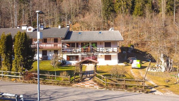 casa indipendente in vendita a Barcis