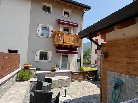 casa indipendente in vendita a Barcis