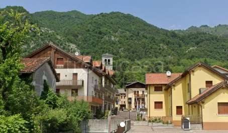 appartamento in vendita a Barcis