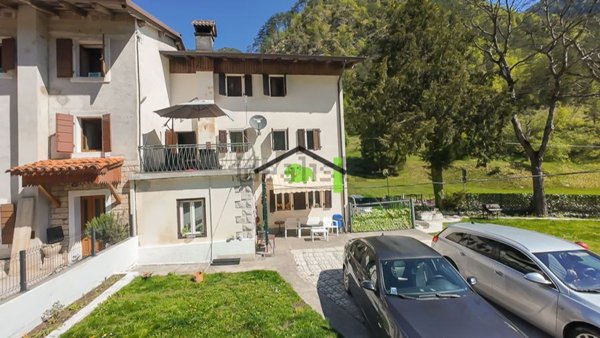 casa indipendente in vendita a Barcis in zona Arcola