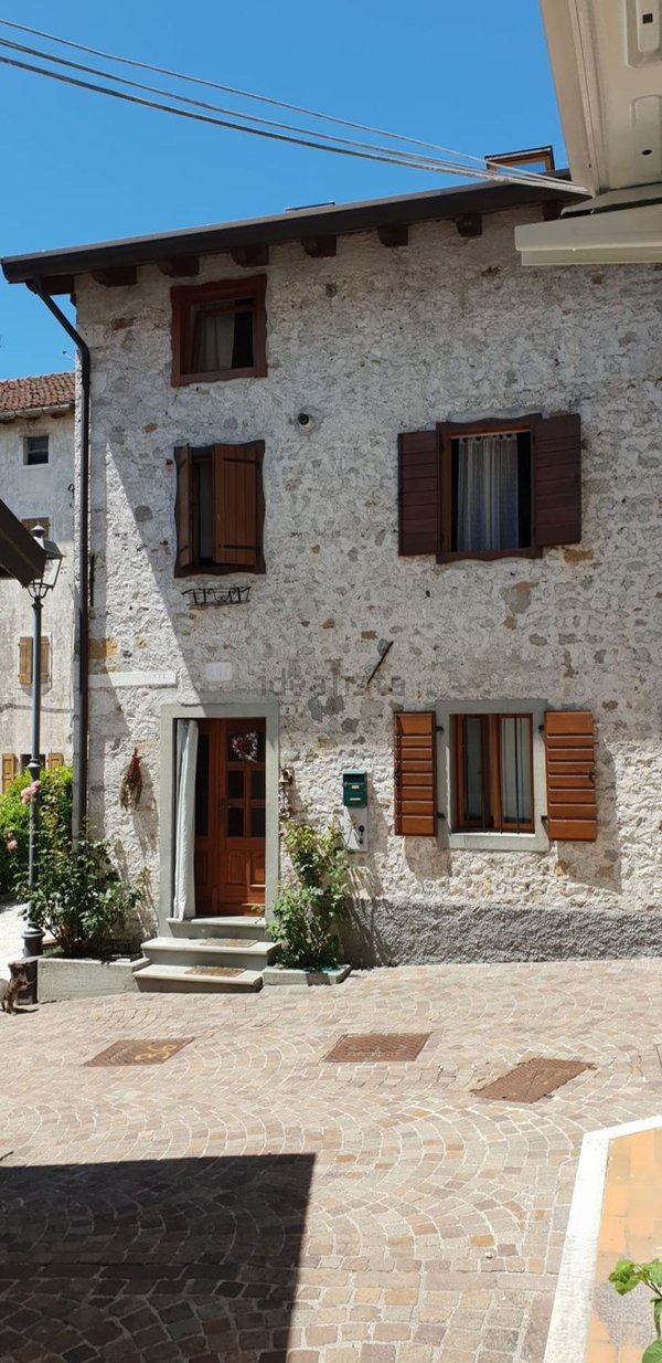 casa indipendente in vendita a Barcis