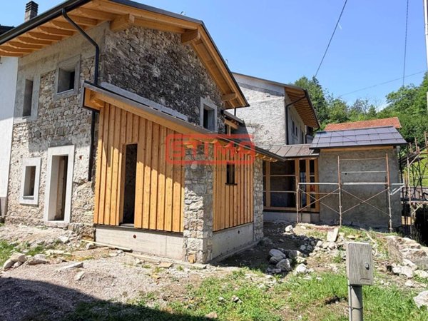 appartamento in vendita a Barcis in zona Molassa