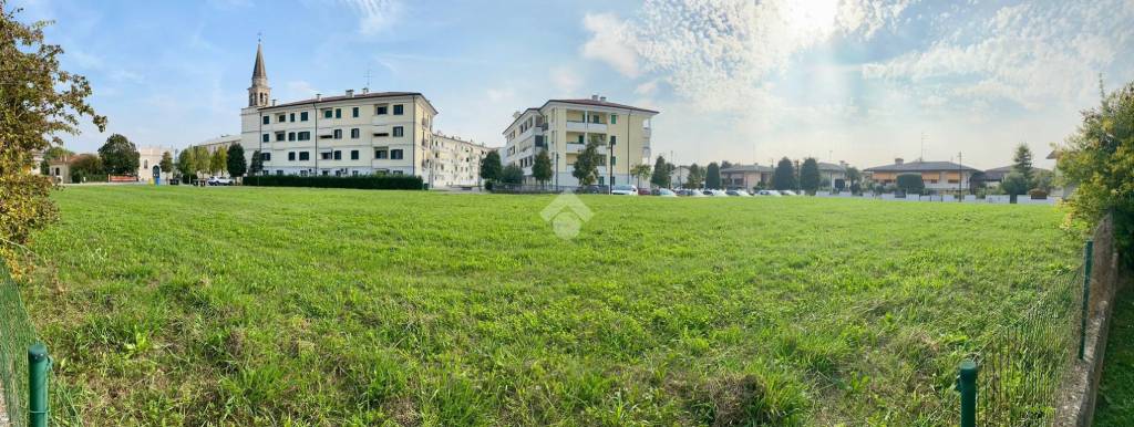 terreno edificabile in vendita a Brugnera in zona Maron