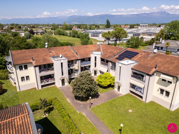 casa indipendente in vendita a Brugnera in zona Maron