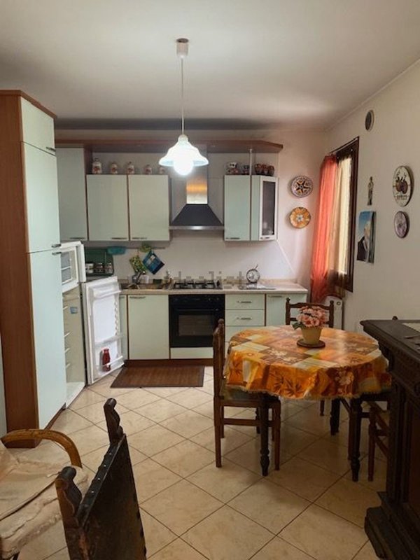appartamento in vendita a Brugnera in zona Maron