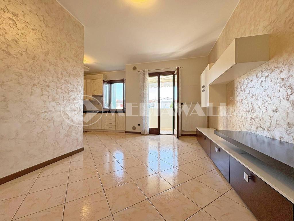 appartamento in vendita a Brugnera in zona Maron