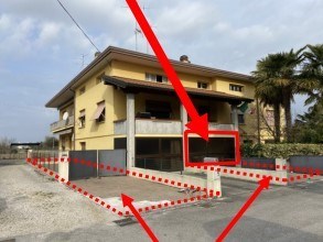 appartamento in vendita a Brugnera in zona Maron