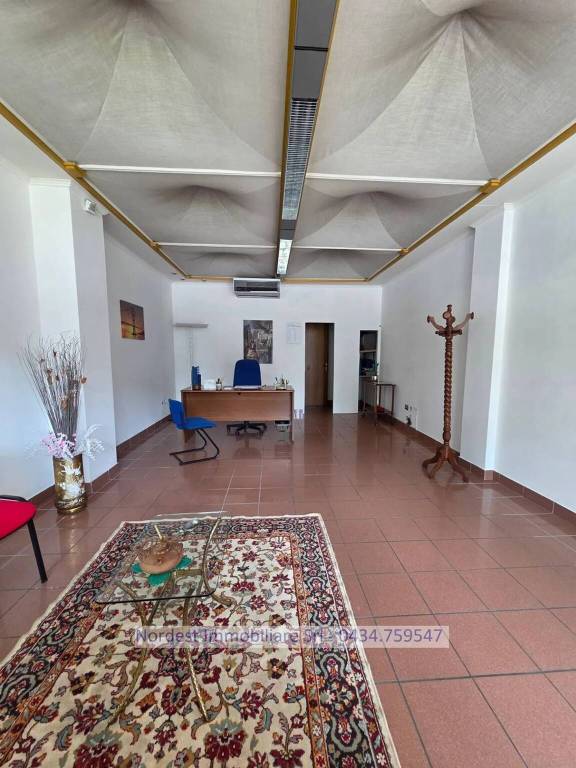 locale commerciale in vendita a Brugnera