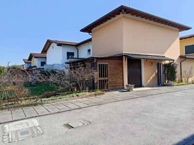 casa indipendente in vendita a Brugnera