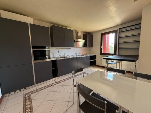 appartamento in vendita a Brugnera in zona Maron