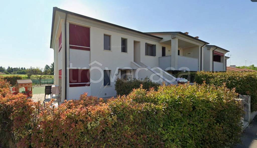 appartamento in vendita a Brugnera in zona Maron