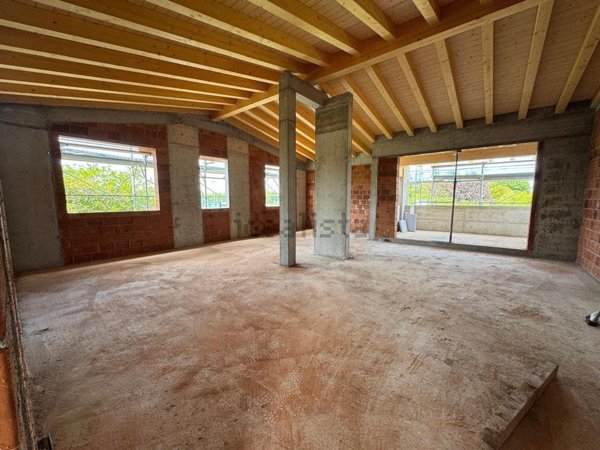 appartamento in vendita a Brugnera in zona Maron