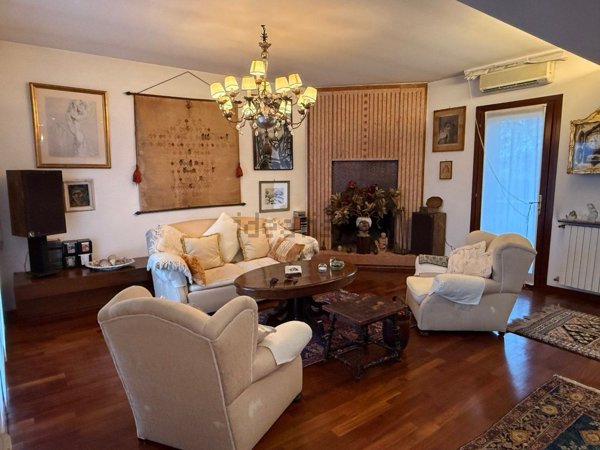casa indipendente in vendita a Brugnera in zona Maron