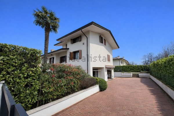 casa indipendente in vendita a Brugnera in zona Maron